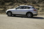 Infiniti EX35. Side