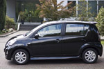 Daihatsu Sirion. Side